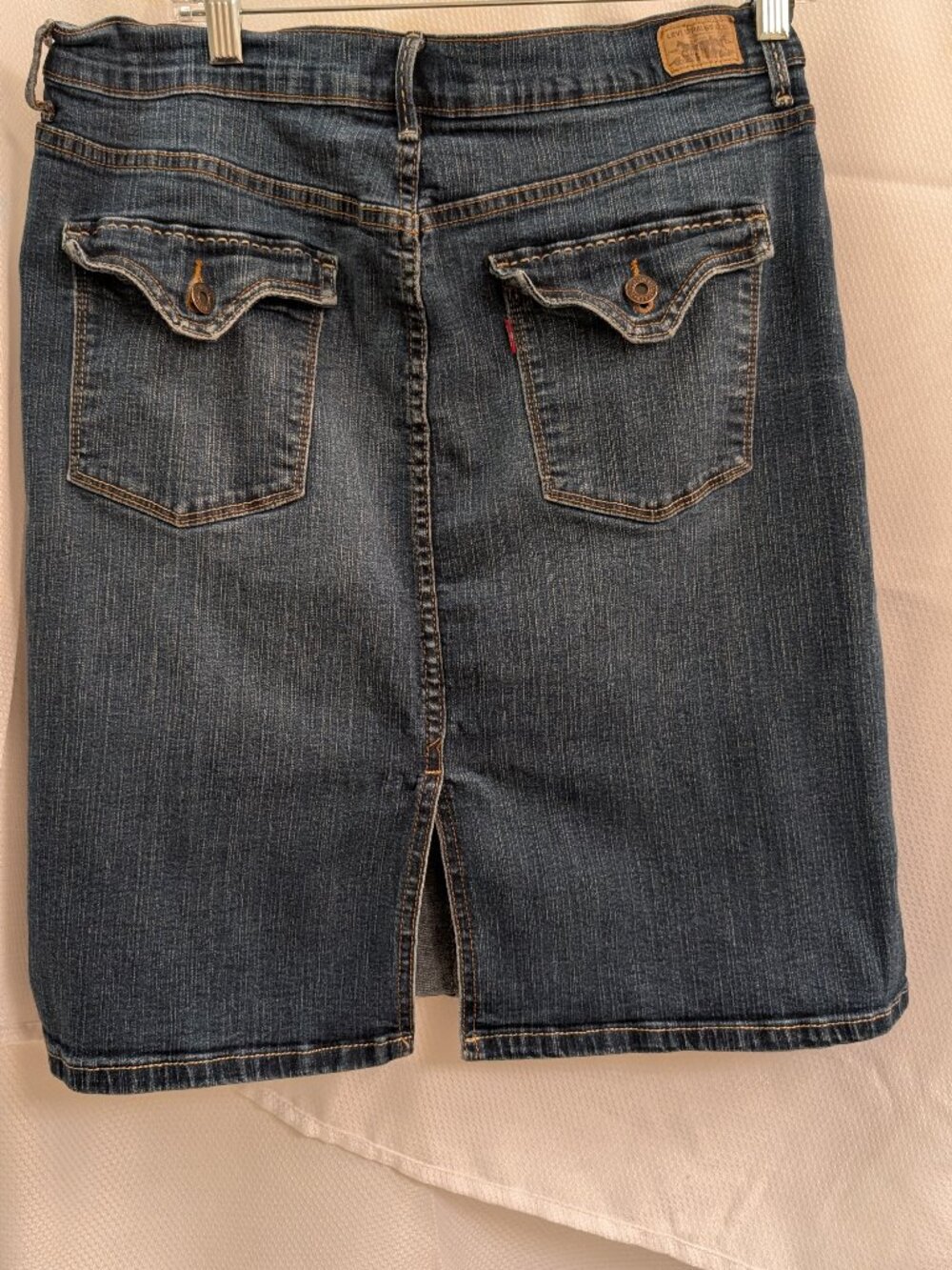 Levi's Women's Denim Skirt With Pockets